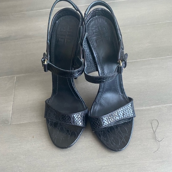 Givenchy heels - Picture 1 of 6